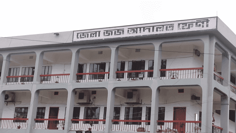 নুসরাতের দুই বান্ধবী