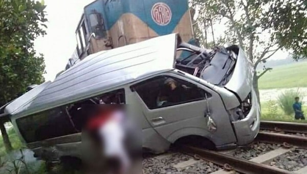 ট্রেনের ধাক্কায় নিহত-সিরাজগঞ্জ