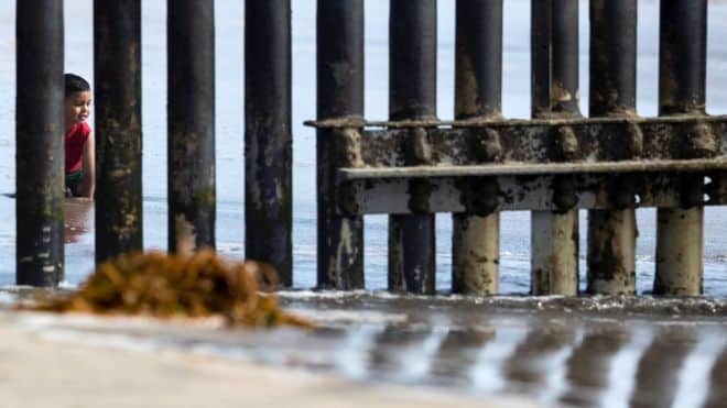 মেক্সিকো সীমান্তে দেয়াল-প্রাচীর-ট্রাম্প