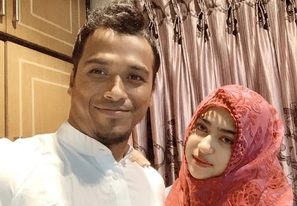 রুবেল হোসেনের জন্য এবারের ঈদ বয়ে এনেছে অন্যরকম এক আনন্দের খবর। সেটি ভক্তদের জানিয়েছেনও। প্রথমবার বাবা হওয়ার অপেক্ষার যে তিনি