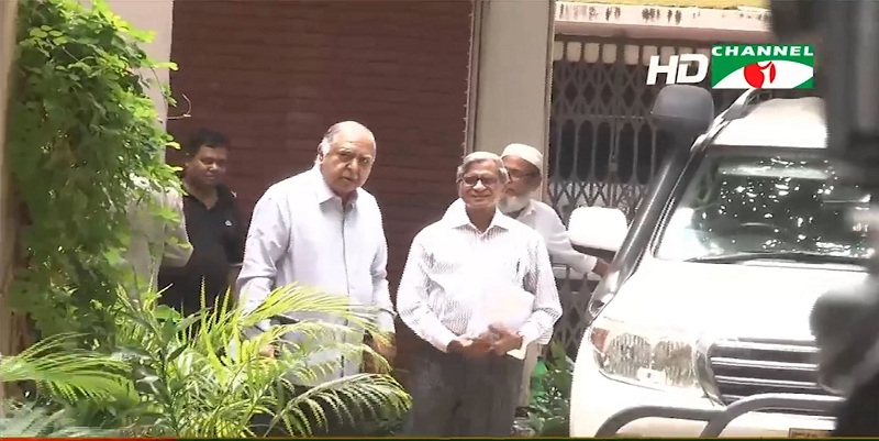 কূটনীতিকদের সঙ্গে বৈঠক