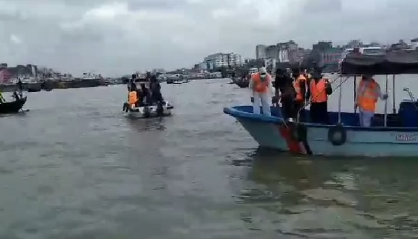 লঞ্চডুবি