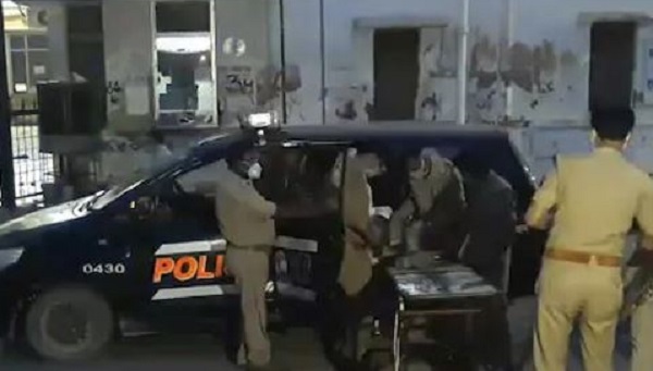 পুলিশ