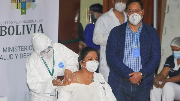 বিশ্ব স্বাস্থ্য সংস্থা ও ইউরোপীয় ইউনিয়নের ভ্যাকসিন নীতির সমালোচনায় বাংলাদেশে আলোচনা. Channel i News - চ্যানেল আই নিউজ