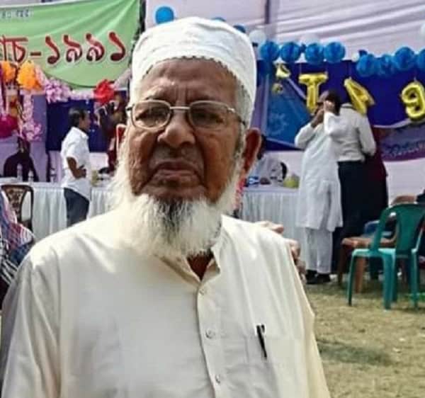 প্রয়াত শিক্ষক মো. মনসুর রহমানের ছবি, তিনি একজন সম্মানিত শিক্ষক. Channel i News - চ্যানেল আই নিউজ