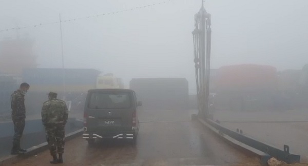 ফেরি চলাচল