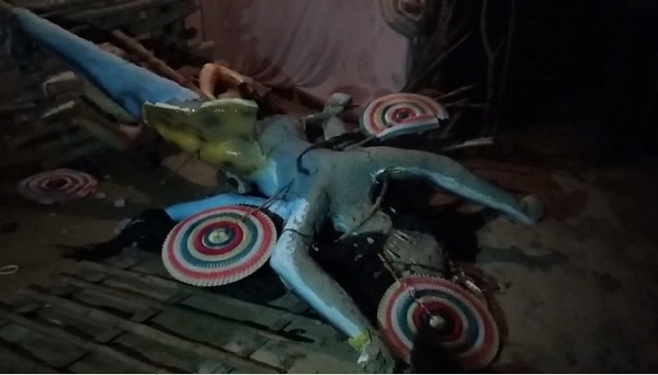 প্রতিমা ভাঙচুর