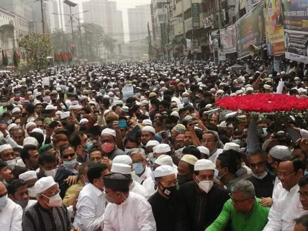 নোয়াখালীর পথে ব্যারিস্টার মওদুদের মরদেহের জানাজা শেষে জনসমাগম. Channel i News - চ্যানেল আই নিউজ