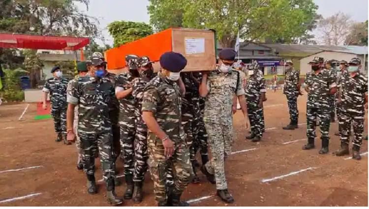 ভারতীয় জওয়ানদের দাফনের জন্য সেনা সদস্যরা প্রস্তুত. Channel i News - চ্যানেল আই নিউজ