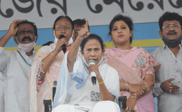 তৃণমূল নেত্রী মমতা বন্দ্যোপাধ্যায় ভোট পুনঃগণনার দাবি জানাচ্ছেন. Channel i News - চ্যানেল আই নিউজ