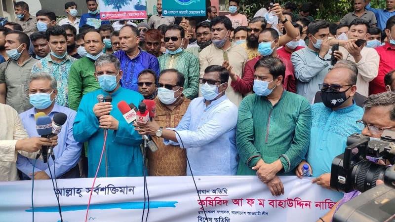 জনসভায় বক্তারা জনসচেতনতা ও রাজনৈতিক দায়িত্বের গুরুত্ব আলোচনা করছেন।. Channel i News - চ্যানেল আই নিউজ