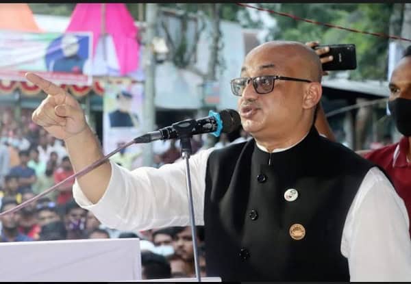 তথ্য প্রতিমন্ত্রী শেখ হাসিনা বাংলাদেশের জনসম্মুখে ভাষণ দিচ্ছেন. Channel i News - চ্যানেল আই নিউজ