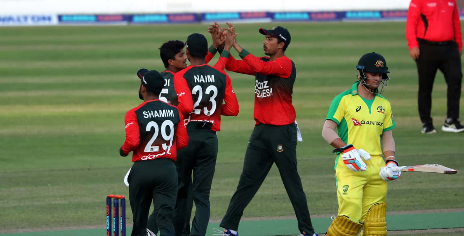 বাংলাদেশ ক্রিকেট দলের খেলোয়াড়রা উল্লাসে মেতে উঠেছে. Channel i News - চ্যানেল আই নিউজ