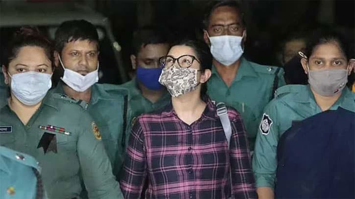 পরীমনি ও দীপুসহ অন্যান্যদের রিমান্ডে নেওয়া ছবি. Channel i News - চ্যানেল আই নিউজ
