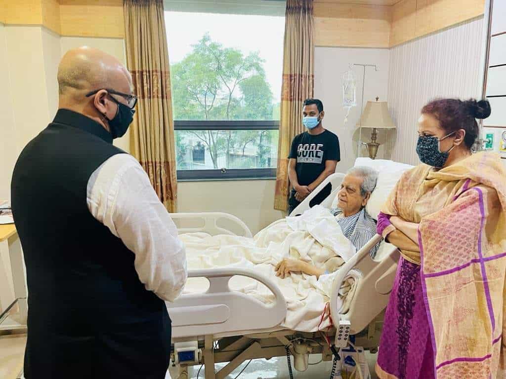 তথ্য প্রতিমন্ত্রী বর্ষীয়ান সাংবাদিকের সাথে সাক্ষাৎ করছেন. Channel i News - চ্যানেল আই নিউজ