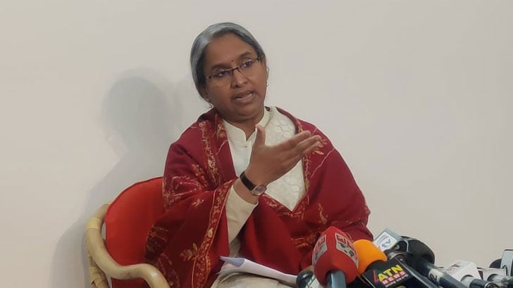 শিক্ষামন্ত্রী সাংবাদিকদের প্রশ্নের উত্তর দিচ্ছেন. Channel i News - চ্যানেল আই নিউজ