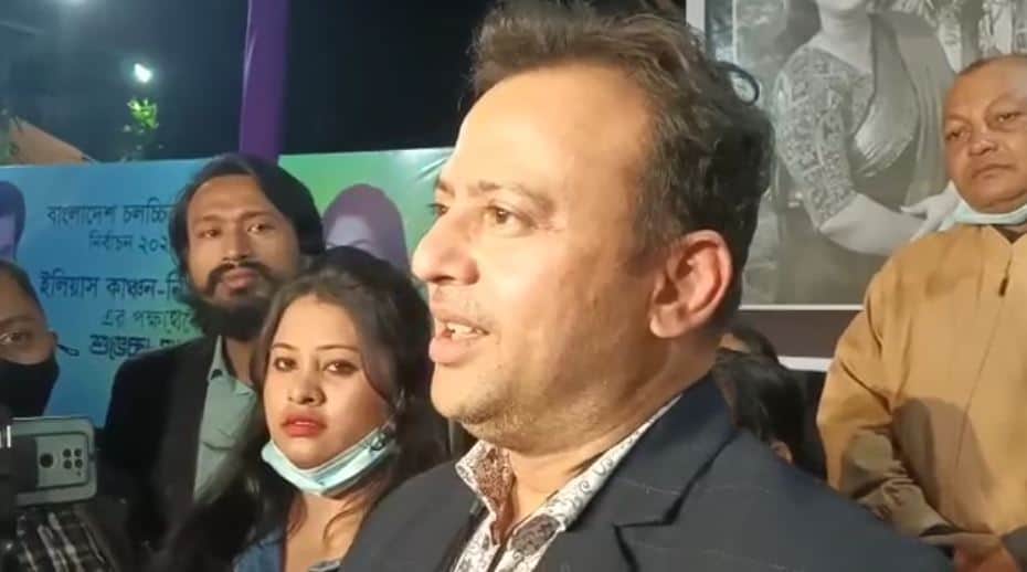 এফডিসিতে রিয়াজের কান্নার কারণ ব্যাখ্যা করছেন অভিনেতা. Channel i News - চ্যানেল আই নিউজ
