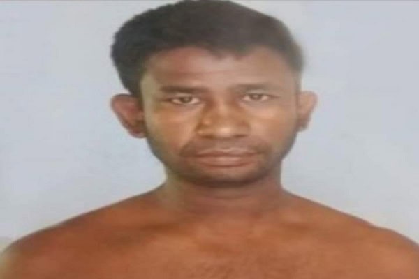 নিহত ব্যক্তির ছবি, মোটরসাইকেল চুরির অভিযোগে গণপিটুনিতে নিহত. Channel i News - চ্যানেল আই নিউজ
