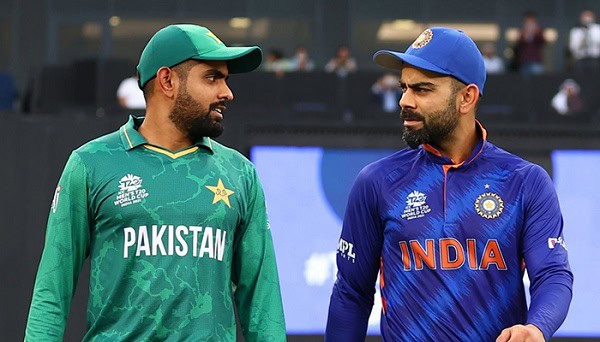 পাকিস্তান ও ভারতের ক্রিকেটাররা মুখোমুখি, ম্যাচের প্রস্তুতি নিচ্ছেন. Channel i News - চ্যানেল আই নিউজ