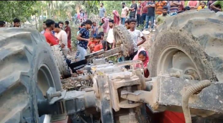 চুয়াডাঙ্গায় সড়ক দুর্ঘটনায় নিহত ৩, আহত ও উদ্ধারকাজ চলছে. Channel i News - চ্যানেল আই নিউজ