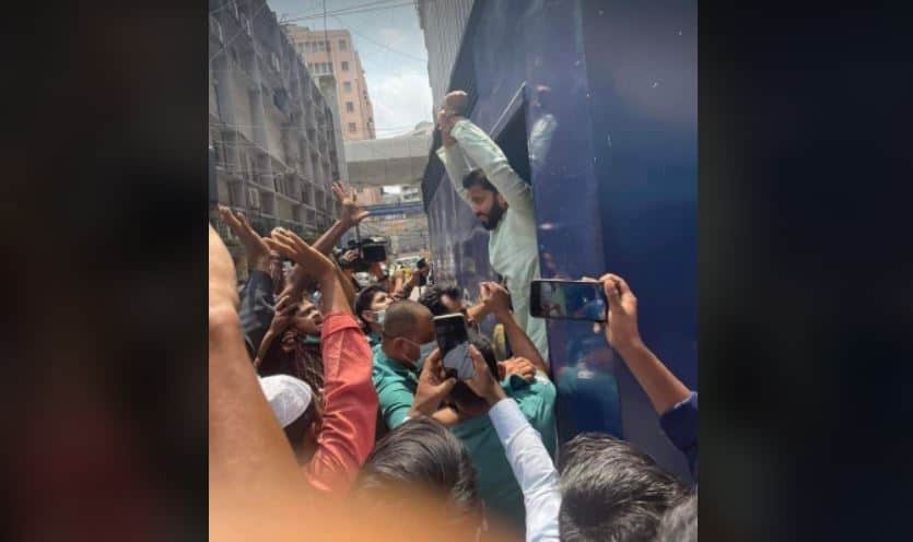 বিএনপি নেতা ইশরাক গ্রেপ্তার, জনতার মধ্যে উত্তেজনা. Channel i News - চ্যানেল আই নিউজ