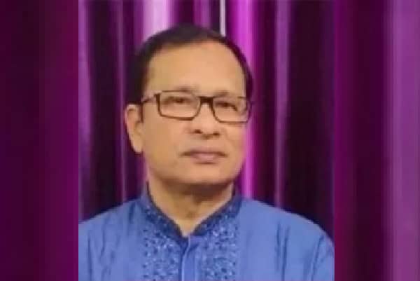 নিউমার্কেট এলাকায় সহিংসতা নিয়ে মকবুলের ছবি. Channel i News - চ্যানেল আই নিউজ