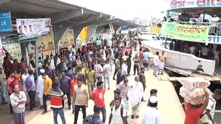সরদঘাটে ঈদে বাড়ি যাওয়া মানুষের ভিড়, বাস স্ট্যান্ডে প্রচুর যাত্রী. Channel i News - চ্যানেল আই নিউজ
