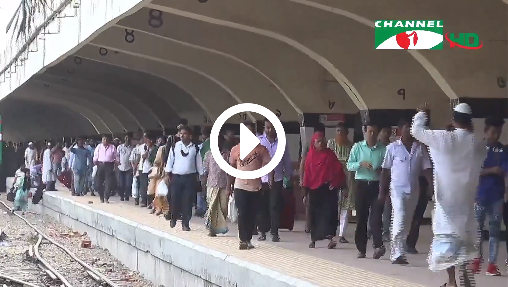 Busy people are returning to the capital