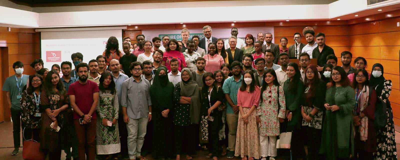 ব্র্যাক ইউনিভার্সিটি ও অস্ট্রেলিয়ার ম্যাককুয়ারি যৌথ উদ্যোগে সেমিনার. Channel i News - চ্যানেল আই নিউজ