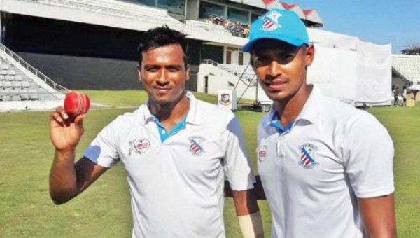 মোস্তাফিজের সঙ্গে রুবেল হোসেন