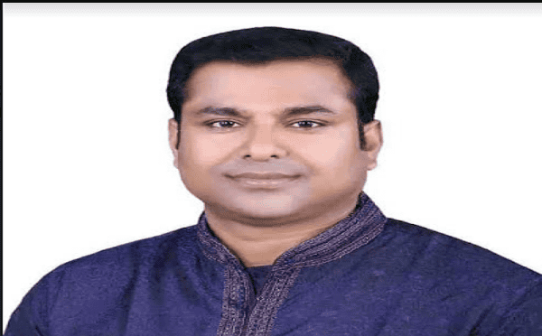 আওয়ামী লীগ নেতার জামিনের জন্য আদালত থেকে বের হচ্ছেন. Channel i News - চ্যানেল আই নিউজ