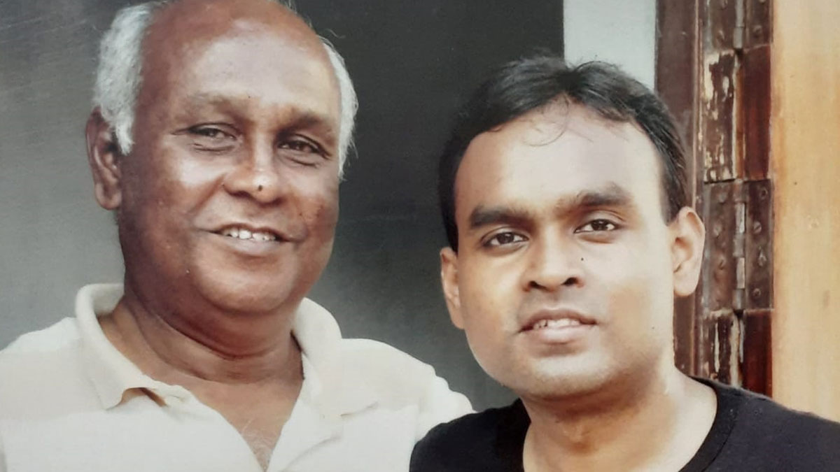 বাবার সঙ্গে প্রত্যয়