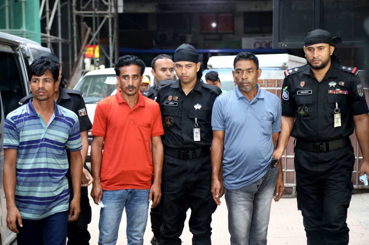 নিরাপত্তা বাহিনী ও সন্দেহভাজনরা শহরে অবস্থান করছে. Channel i News - চ্যানেল আই নিউজ