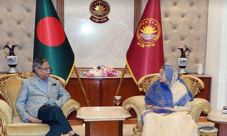 রাষ্ট্রপতির সঙ্গে রওশন এরশাদের সাক্ষাতের ছবি. Channel i News - চ্যানেল আই নিউজ
