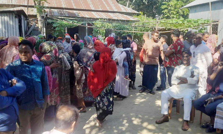শোকার্ত পরিবার