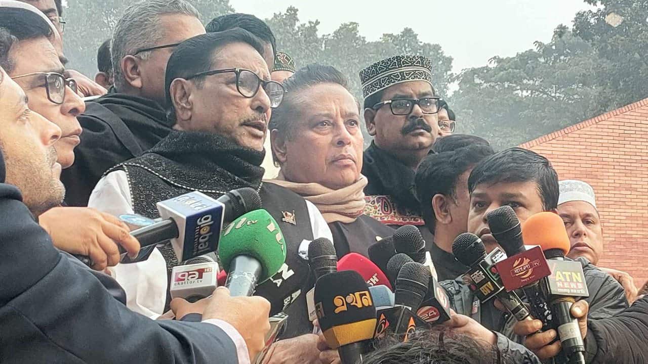 ওবায়দুল কাদেরসহ নেতারা সংবাদ সম্মেলনে বক্তব্য দিচ্ছেন. Channel i News - চ্যানেল আই নিউজ