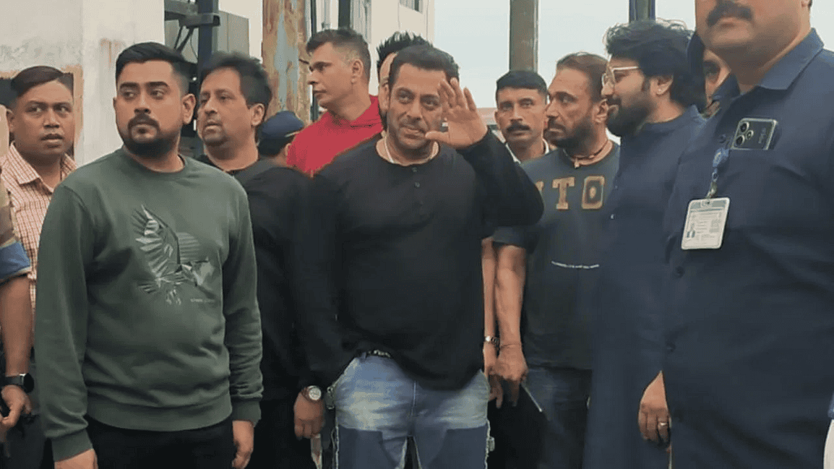 কলকাতায় সালমানের উপস্থিতি ও ভক্তদের উচ্ছ্বাস. Channel i News - চ্যানেল আই নিউজ
