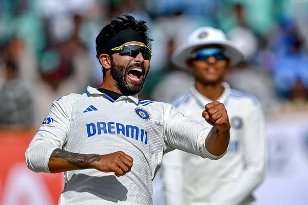 জয়সওয়ালের উত্তেজনাপূর্ণ ক্রিকেট উদযাপন, ভারতীয় ক্রিকেট দলের জয়ের ছবি. Channel i News - চ্যানেল আই নিউজ