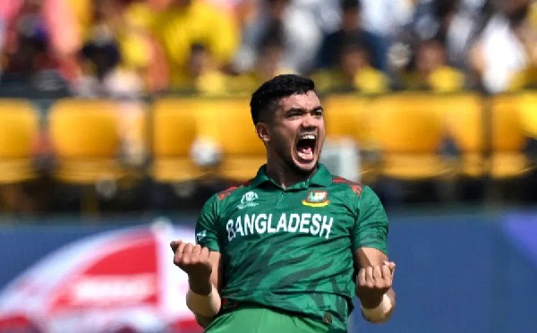 বাংলাদেশ ক্রিকেটার তাসকিনের একশ উইকেটের উদযাপন, উল্লাসে ভাসছেন. Channel i News - চ্যানেল আই নিউজ