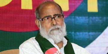 শিব নারায়ণ দাসের মরদেহে শেষ শ্রদ্ধা জানানো হচ্ছে. Channel i News - চ্যানেল আই নিউজ