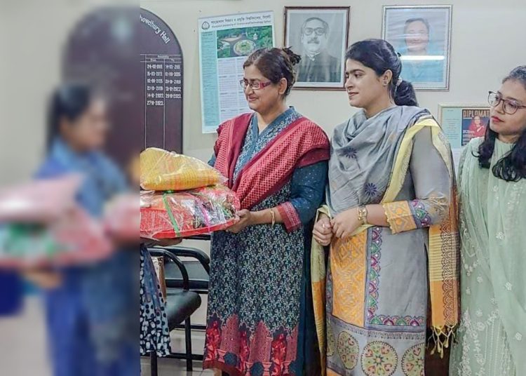 {"remix_data":[],"remix_entry_point":"challenges","source_tags":["local"],"origin":"unknown","total_draw_time":0,"total_draw_actions":0,"layers_used":0,"brushes_used":0,"photos_added":0,"total_editor_actions":{},"tools_used":{"resize":1},"is_sticker":false,"edited_since_last_sticker_save":true,"containsFTESticker":false}