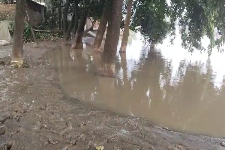 বন্যার কারণে জলাবদ্ধতা সৃষ্টি, নদীর পানি বৃদ্ধি. Channel i News - চ্যানেল আই নিউজ