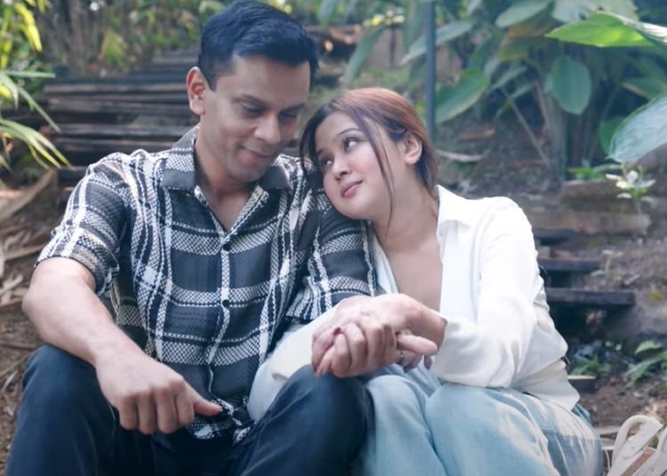 ‘দ্য লাস্ট হানিমুন’ নাটকের একটি দৃশ্যে চমক ও আজমান