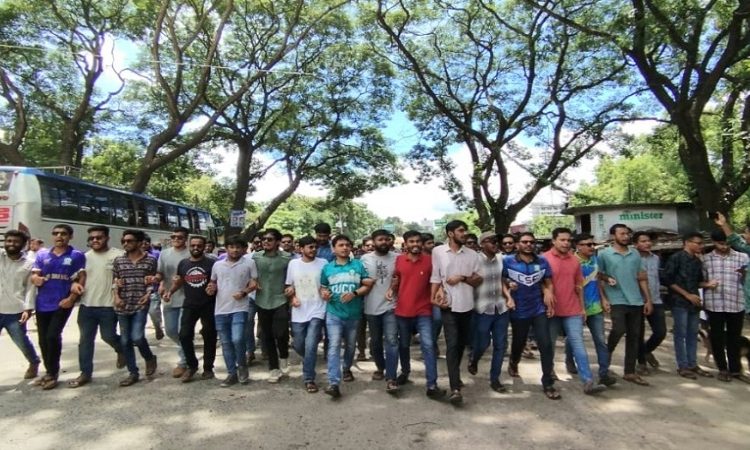 {"remix_data":[],"remix_entry_point":"challenges","source_tags":["local"],"origin":"unknown","total_draw_time":0,"total_draw_actions":0,"layers_used":0,"brushes_used":0,"photos_added":0,"total_editor_actions":{},"tools_used":{"transform":2},"is_sticker":false,"edited_since_last_sticker_save":true,"containsFTESticker":false}