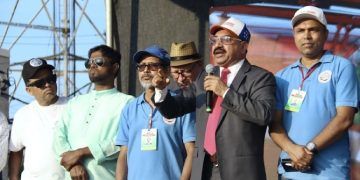 নেতারা সংবাদ সম্মেলনে বক্তব্য দিচ্ছেন, প্যানেল ও দর্শক উপস্থিত. Channel i News - চ্যানেল আই নিউজ