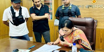 ফুলগাজী উপজেলার ইউএনও’র সাথে ফেনীর জেলা প্রশাসক মুছাম্মৎ শাহীনা আক্তারের প্রথম কথপোকথন
