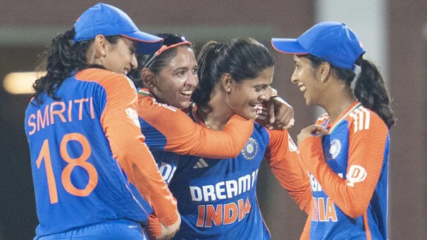 ভারতীয় মহিলা ক্রিকেটাররা উল্লাসে মেতে উঠেছেন. Channel i News - চ্যানেল আই নিউজ