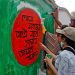 বাংলাদেশের স্বাধীনতা দিবসের জন্য রঙিন ব্যানার আঁকছেন তরুণরা. Channel i News - চ্যানেল আই নিউজ