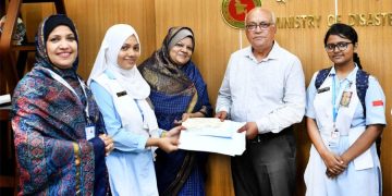 প্রধান উপদেষ্টার পক্ষে ৪ কোটি ৫৭ লাখ টাকার অনুদান গ্রহণের ছবি. Channel i News - চ্যানেল আই নিউজ