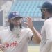 বাংলাদেশ ক্রিকেট কোচের সঙ্গে ক্রিকেটার আলোচনা করছেন. Channel i News - চ্যানেল আই নিউজ